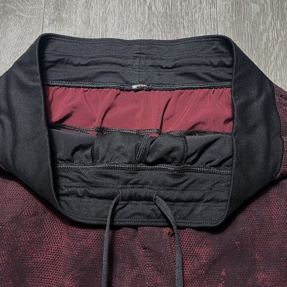 Lululemon T.H.E Burgundy And Black Unlined Shorts  Mens Medium 10” Inseam - Picture 5 of 10